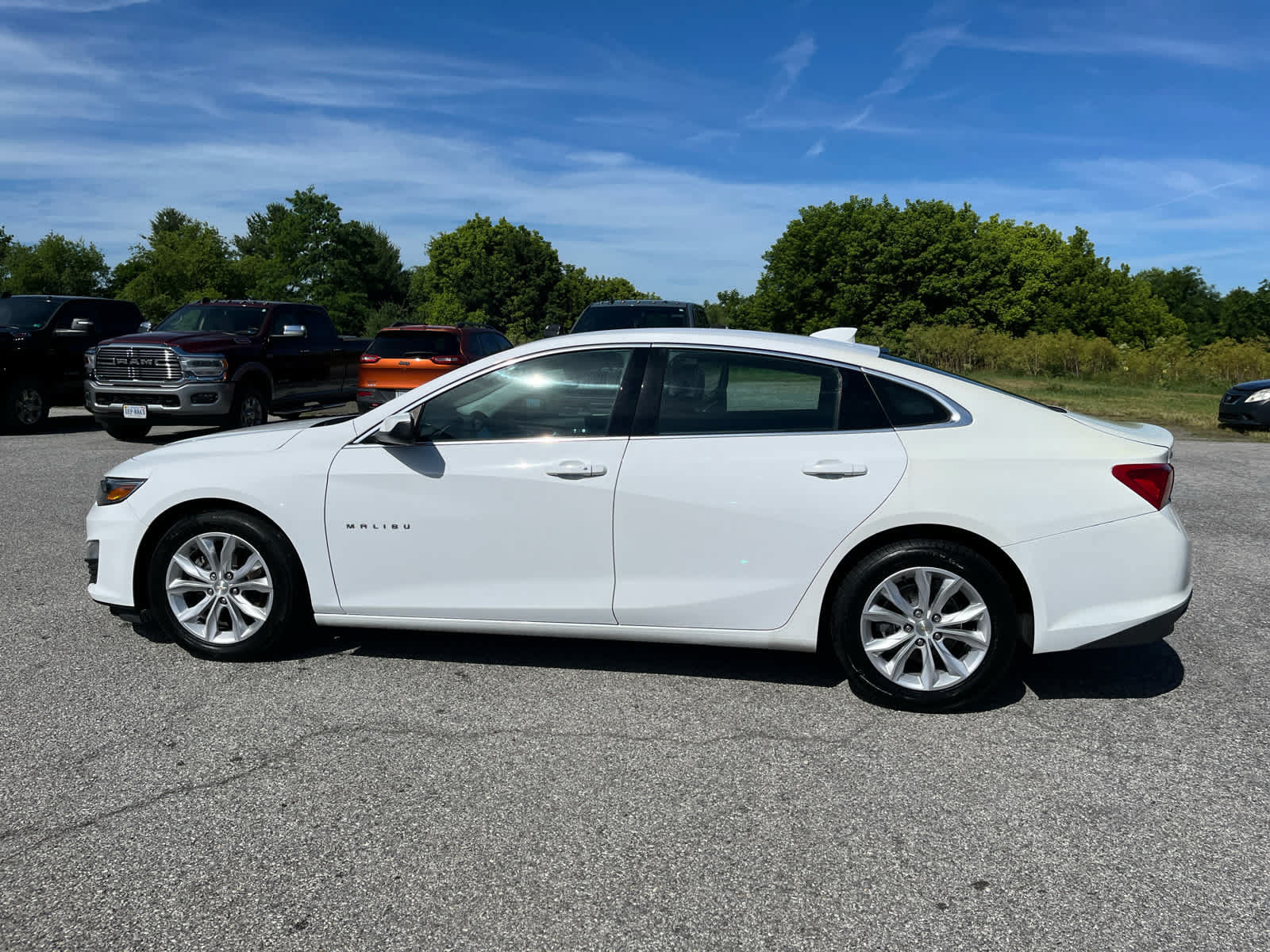 Used 2023 Chevrolet Malibu LT w/ Driver Confidence Package FWD image 6