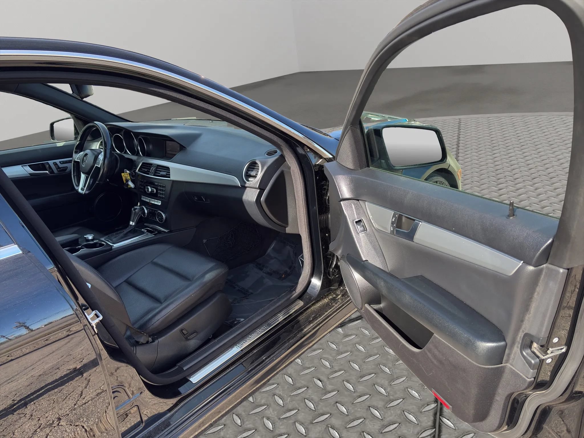 Used 2013 Mercedes-Benz C 300 4MATIC Sedan w/ Premium 1 Pkg image 21