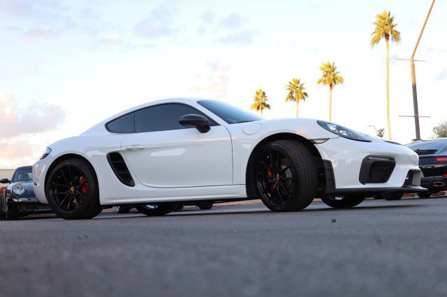 Used 2018 Porsche 718 Cayman image 13