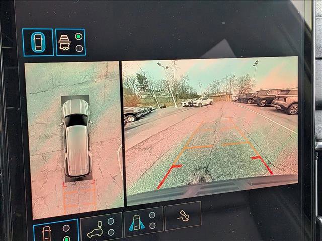 Used 2025 GMC Yukon XL Denali image 10