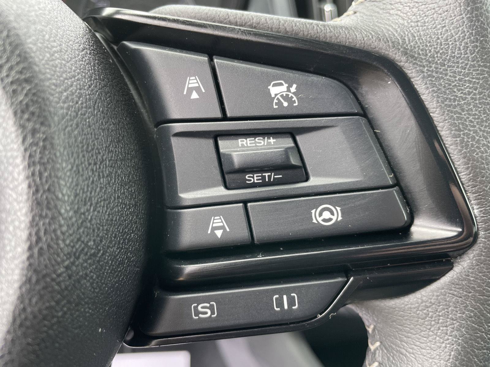 Used 2025 Subaru Forester Premium AWD/4WD image 16