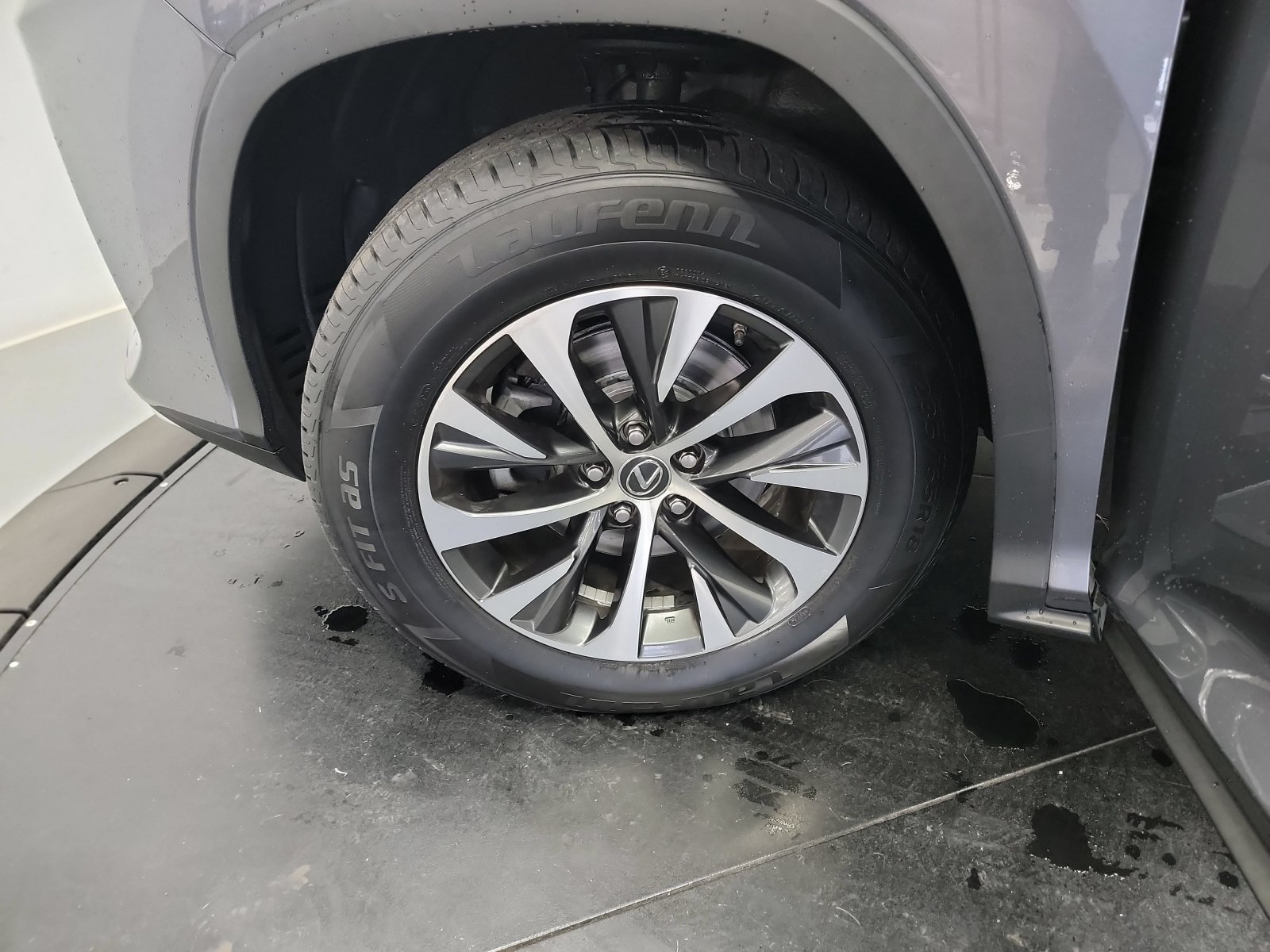 Used 2020 Lexus RX 450h AWD w/ Premium Package image 30