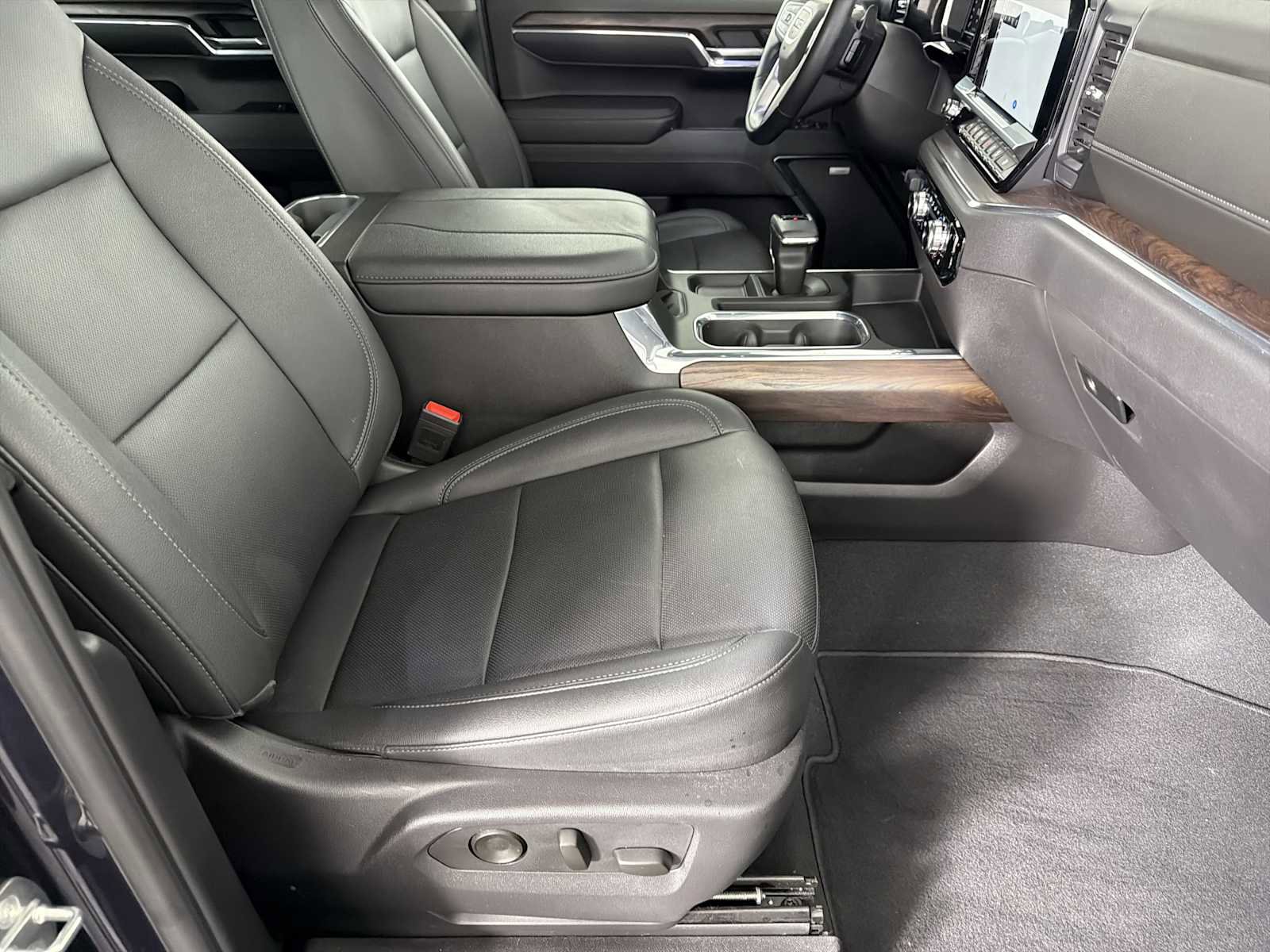 Certified 2024 GMC Sierra 1500 SLT w/ SLT Premium Plus Package image 11