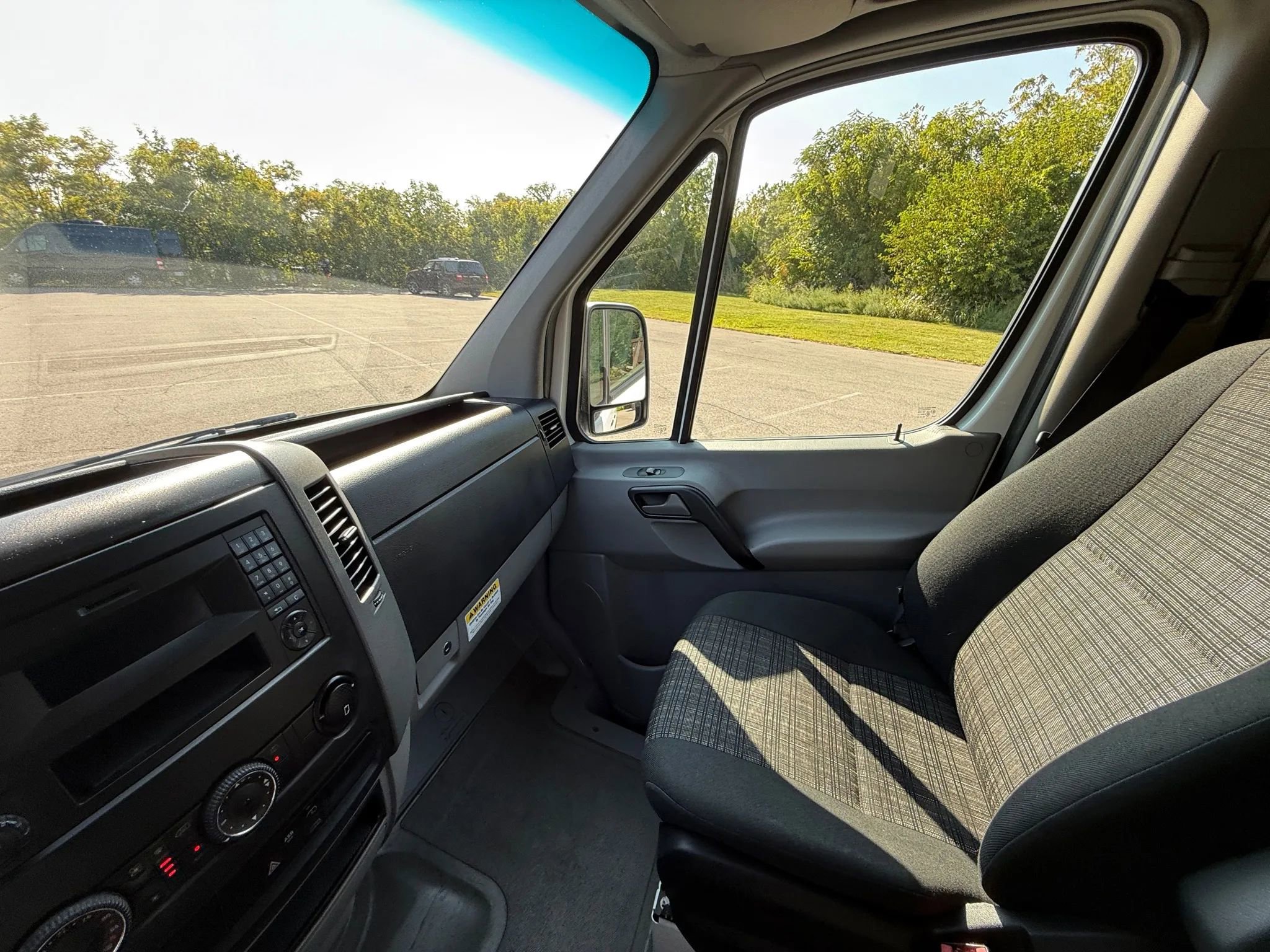 Used 2016 Mercedes-Benz Sprinter 2500 w/ Convenience Package image 16