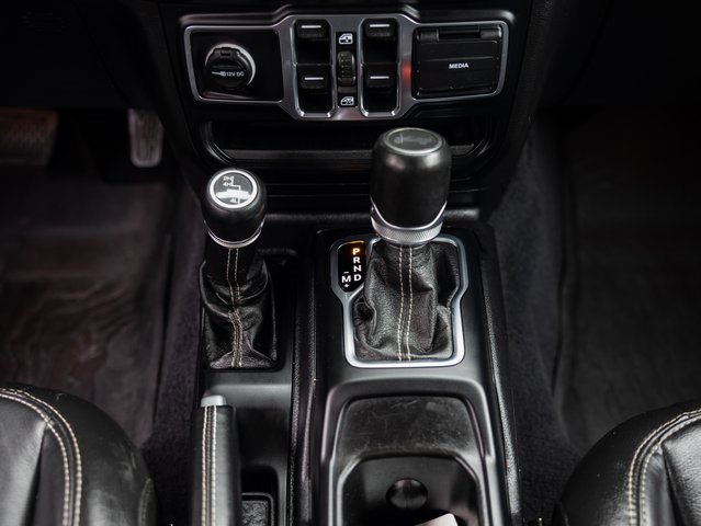 Used 2020 Jeep Wrangler Unlimited Sahara image 22