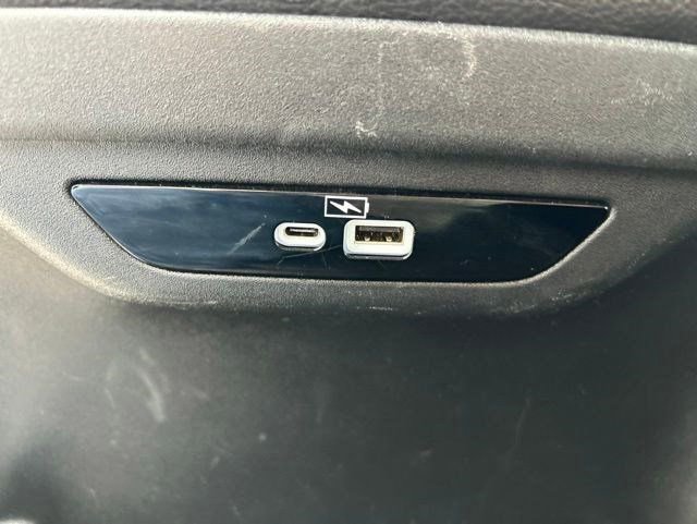 Used 2021 Chrysler Pacifica Touring-L FWD image 31
