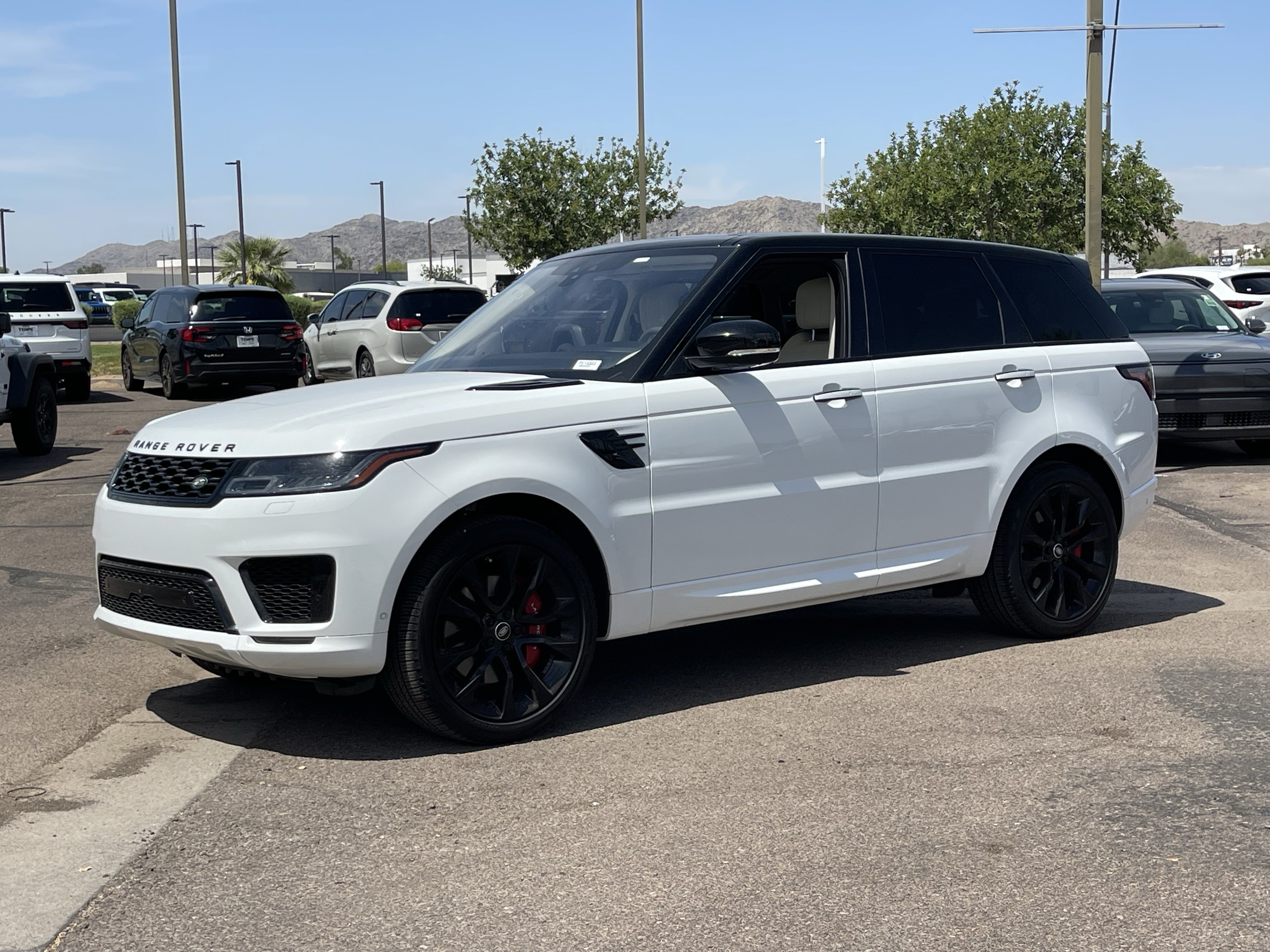 Used 2021 Land Rover Range Rover Sport HST AWD/4WD image 2