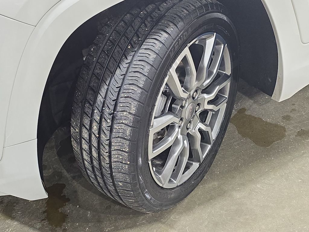 Used 2024 GMC Terrain Denali image 31