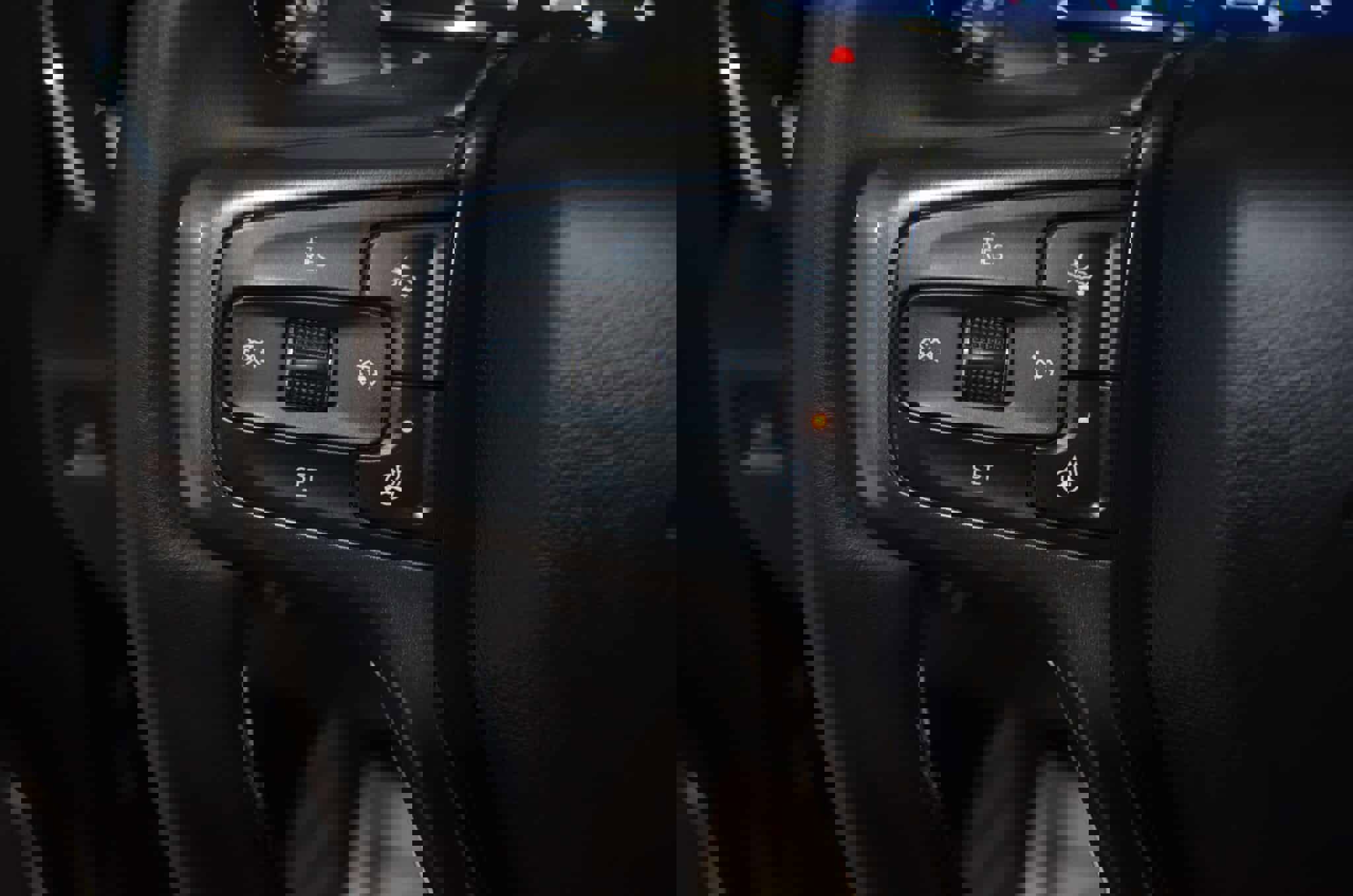 Used 2024 Chevrolet Silverado 1500 High Country image 32