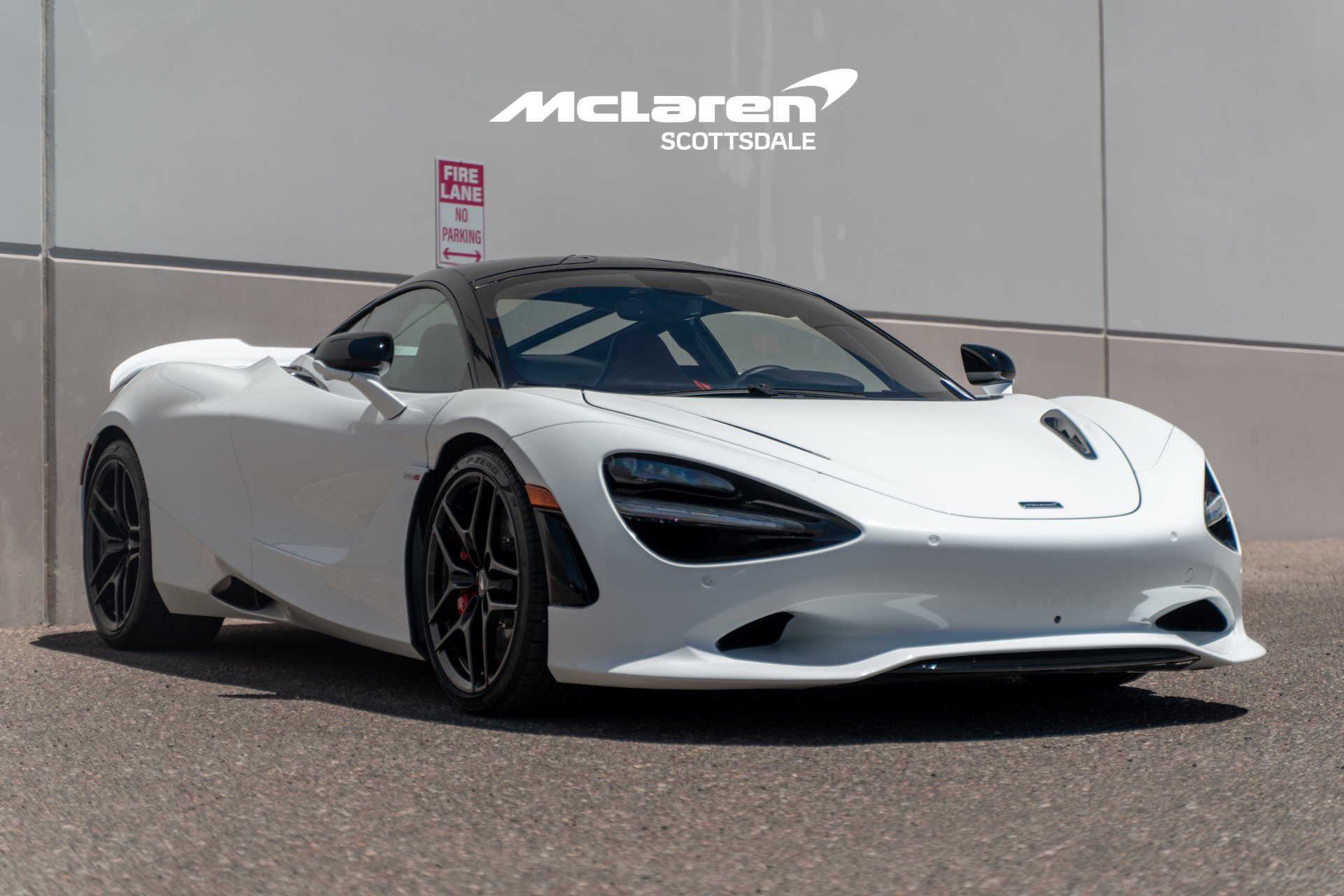 Used 2024 McLaren 750S RWD image 9