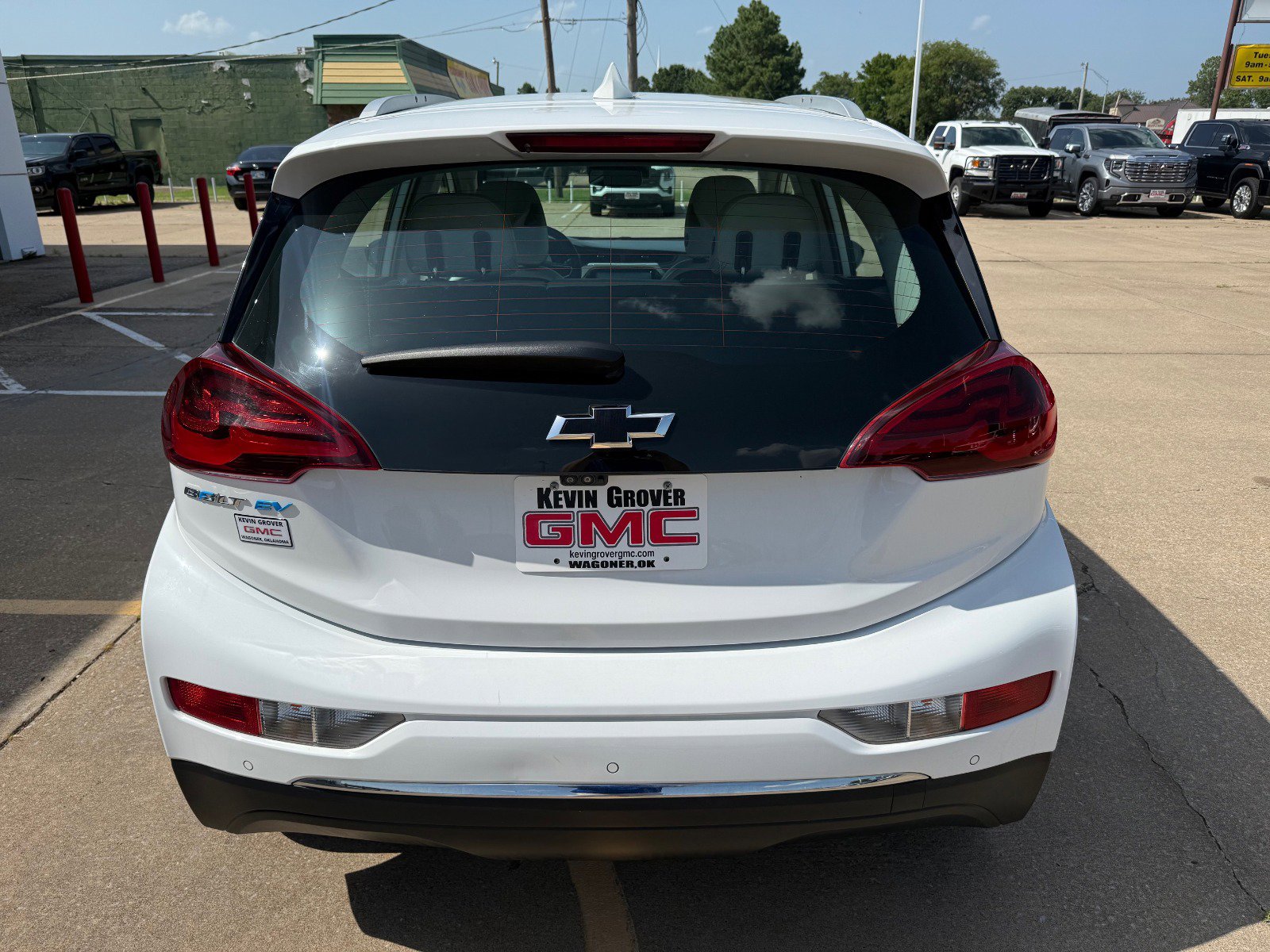 Used 2017 Chevrolet Bolt Premier w/ Driver Confidence II Package image 4