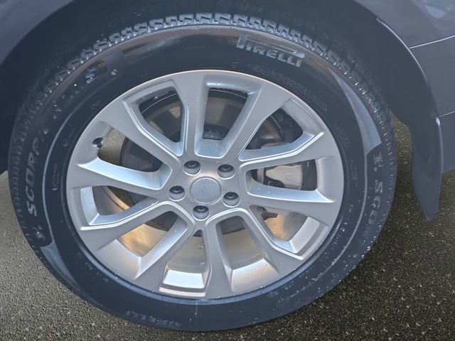 Used 2025 Land Rover Range Rover Sport image 35