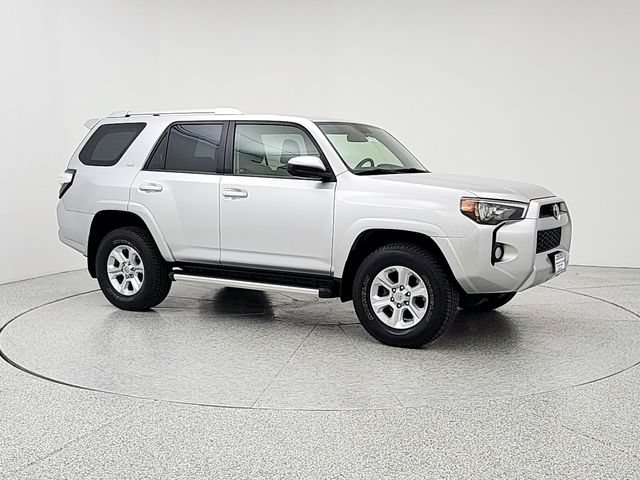 Used 2016 Toyota 4Runner SR5 AWD/4WD image 3