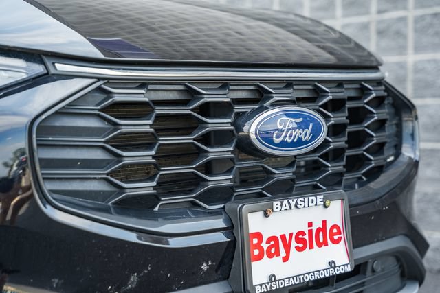 Used 2025 Ford Escape ST-Line Select AWD/4WD image 16