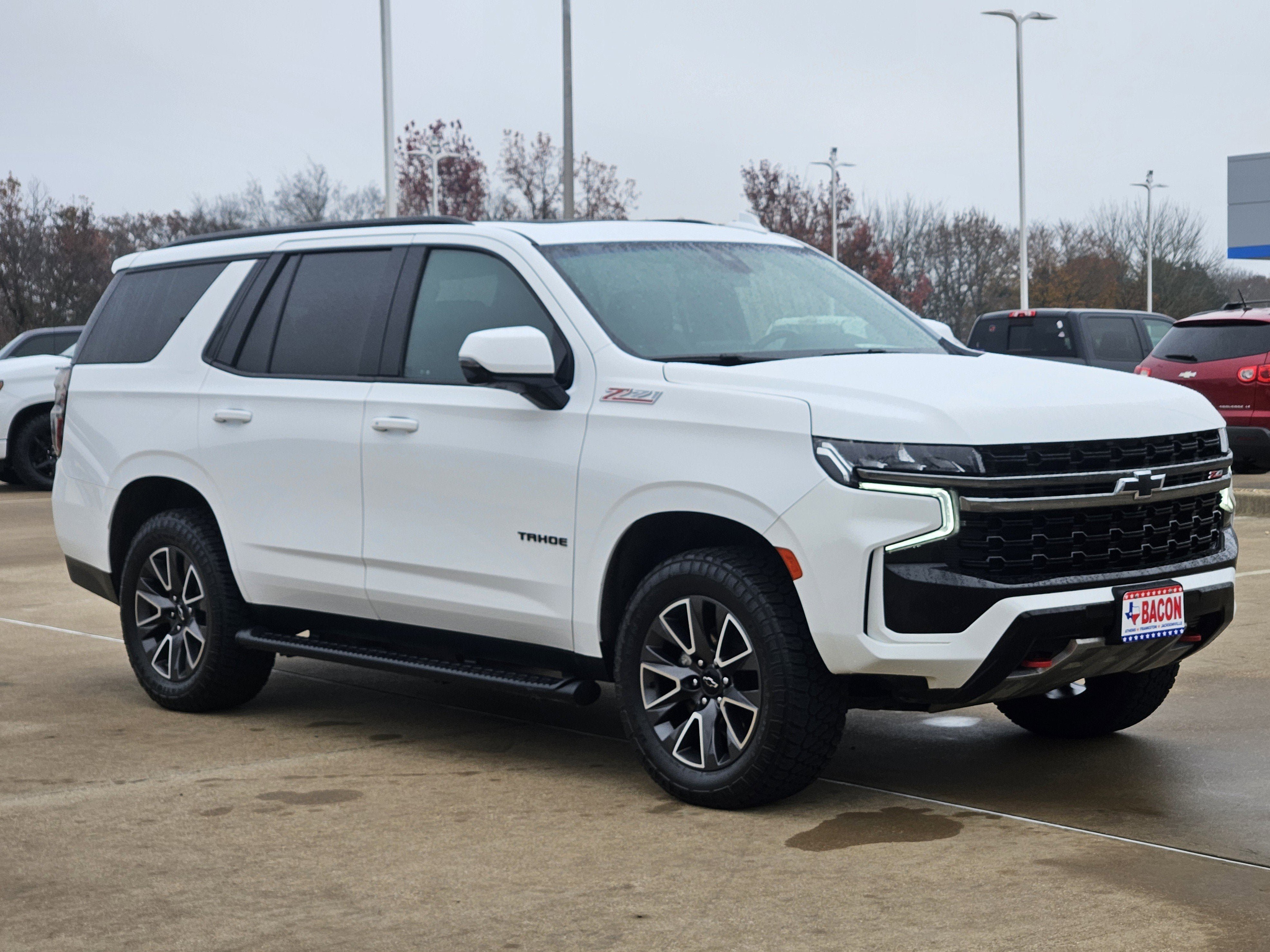 Used 2022 Chevrolet Tahoe Z71 w/ Luxury Package AWD/4WD image 3