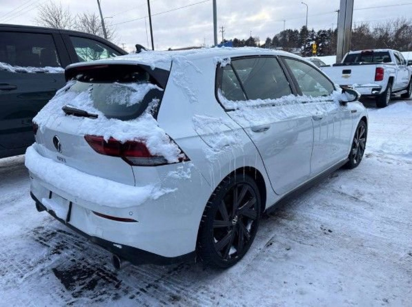 Used 2022 Volkswagen GTI SE image 9