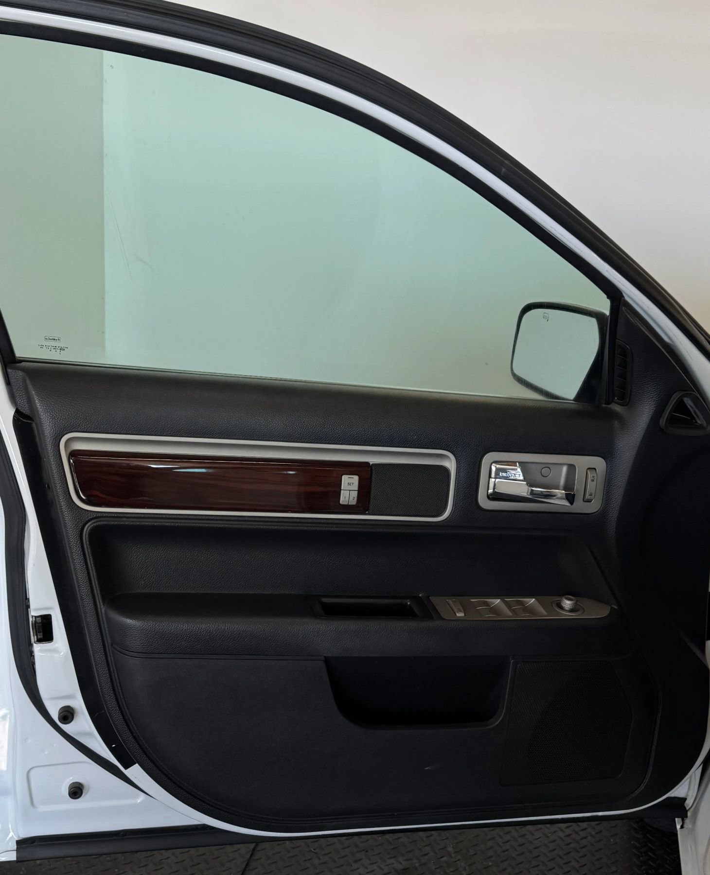 Used 2007 Lincoln MKZ image 11