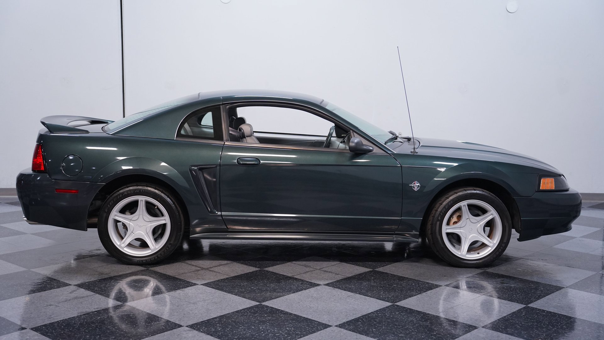 Used 1999 Ford Mustang GT image 12
