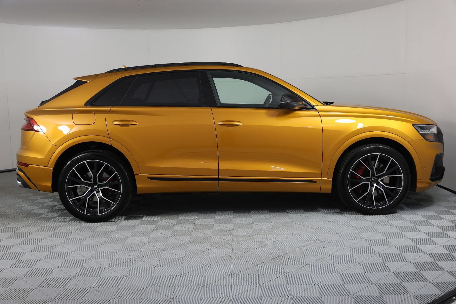 Used 2022 Audi SQ8 Prestige AWD/4WD image 10