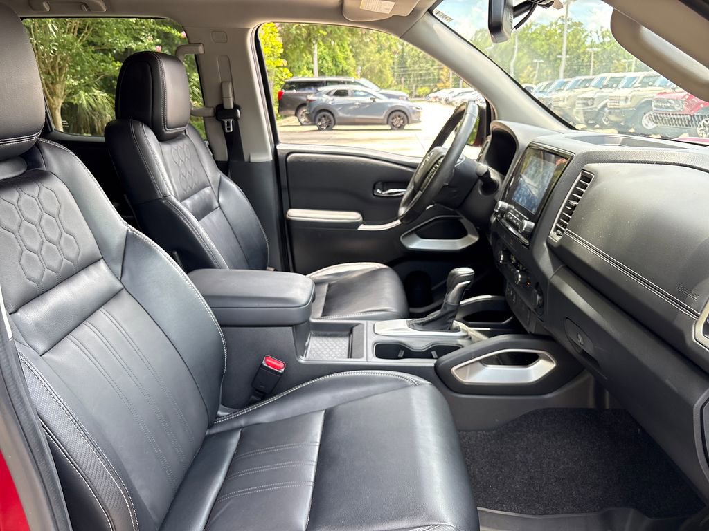 Used 2022 Nissan Frontier SV w/ SV Premium Package RWD image 28