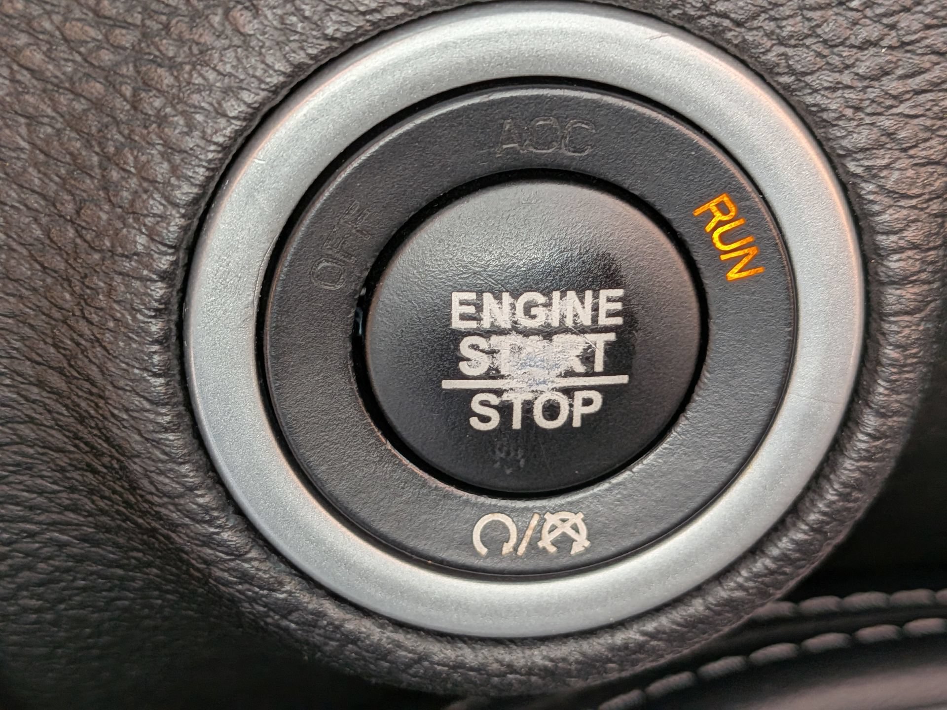 Used 2022 Dodge Challenger SXT RWD image 27