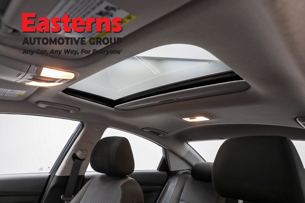 Used 2020 Hyundai Accent Limited image 26