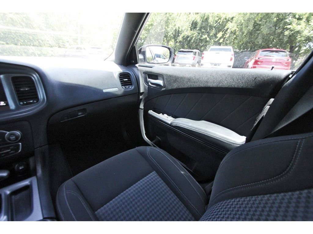 Used 2023 Dodge Charger SXT w/ Blacktop Package RWD image 9