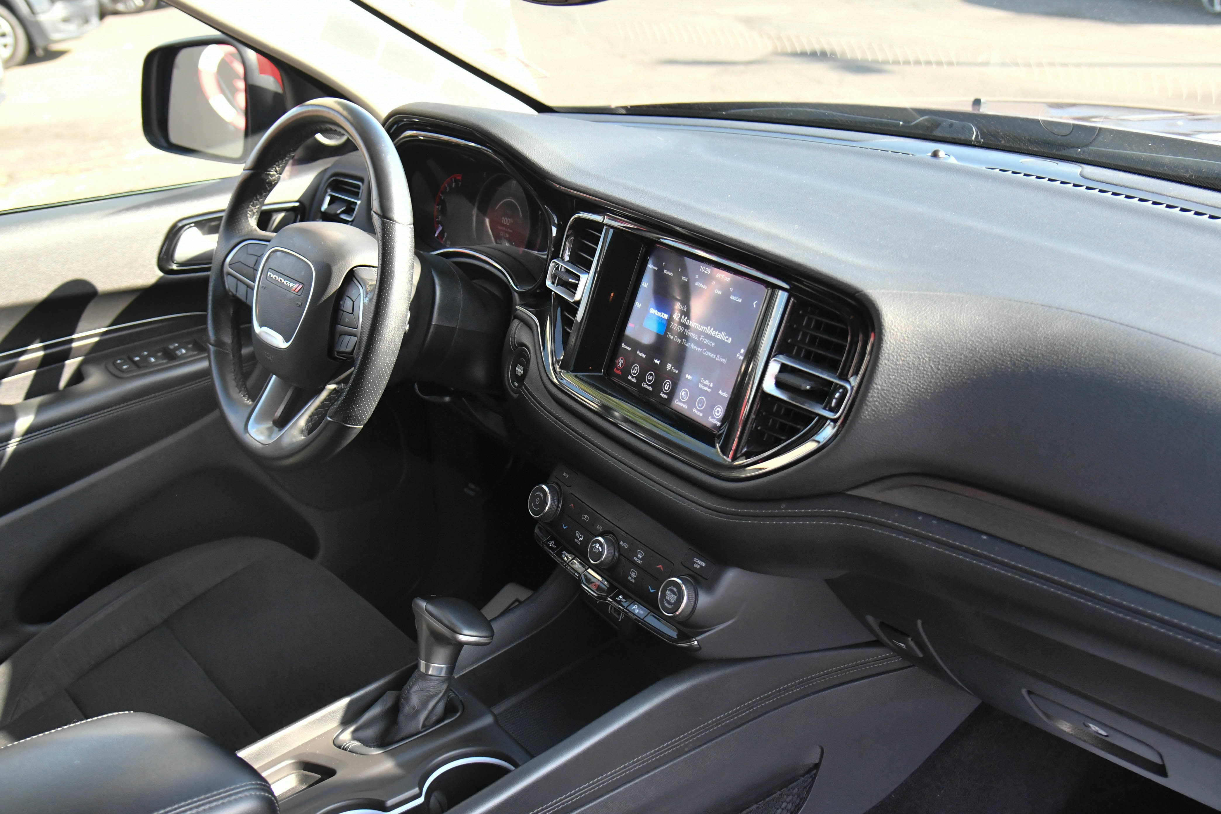 Used 2022 Dodge Durango SXT image 43