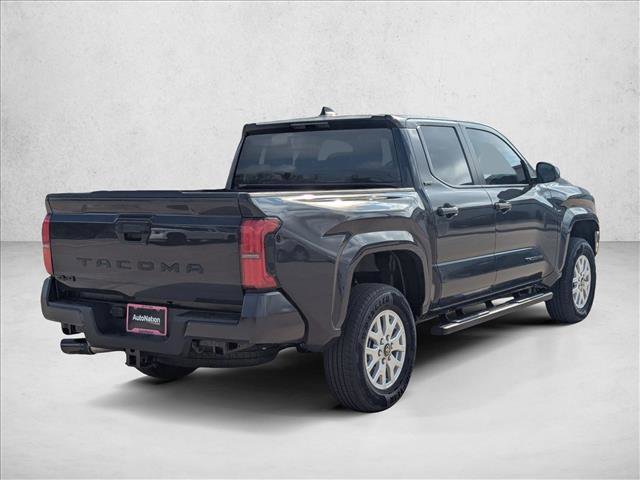 Used 2025 Toyota Tacoma SR5 AWD/4WD image 2