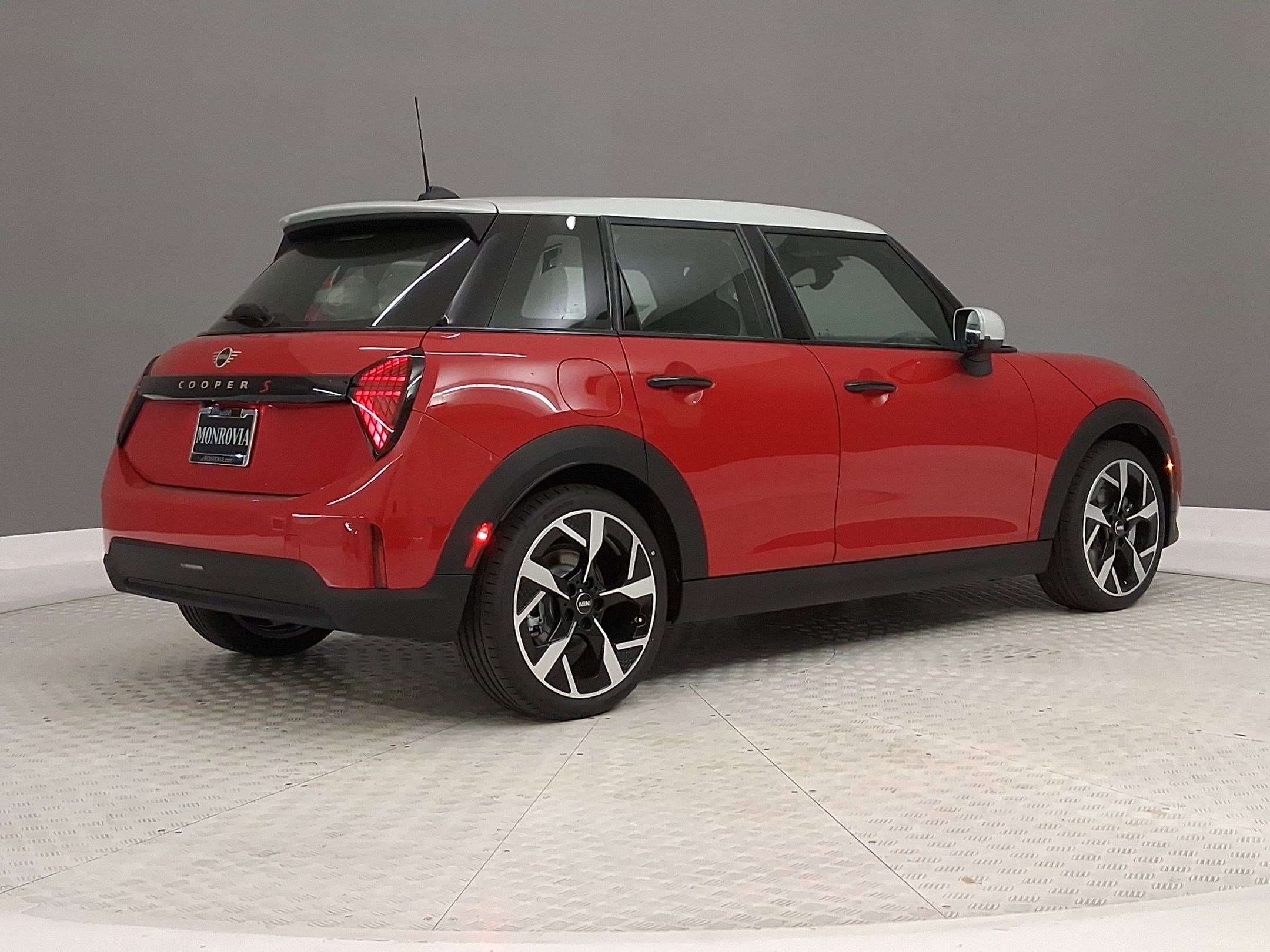 New 2026 MINI Cooper S image 7