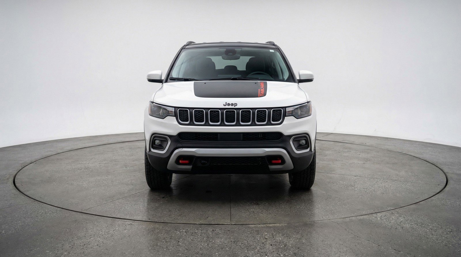Used 2025 Jeep Compass Trailhawk image 2