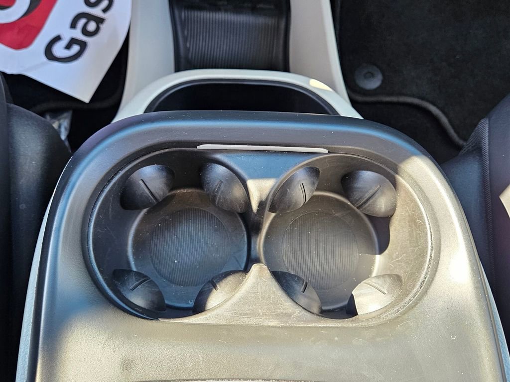 Used 2023 Chrysler Pacifica Touring-L image 19