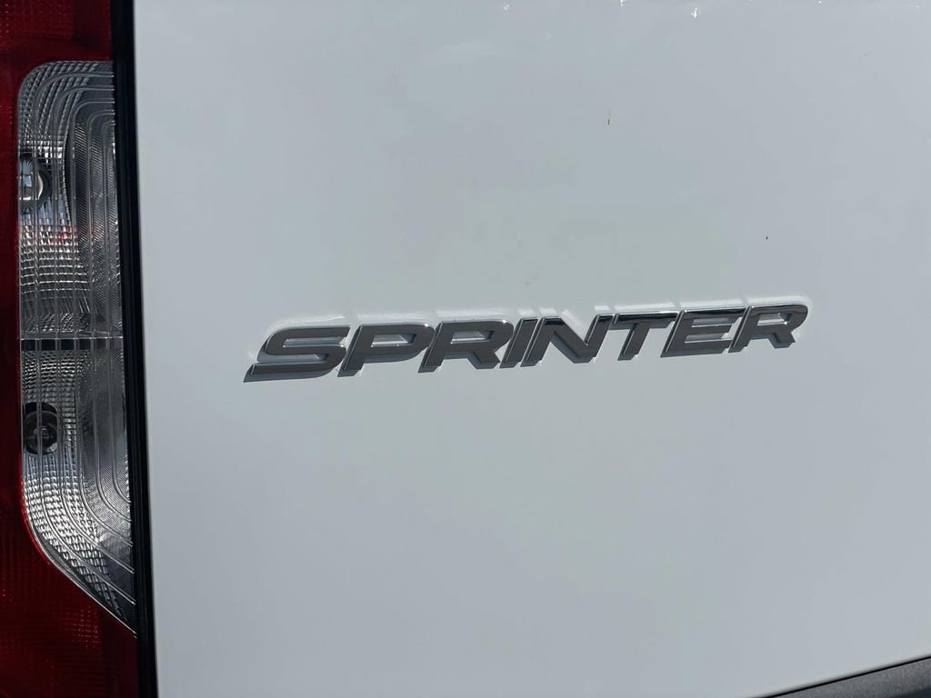 Used 2023 Mercedes-Benz Sprinter 2500 image 18