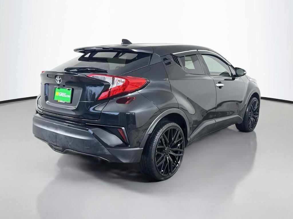 Used 2019 Toyota C-HR LE FWD image 10