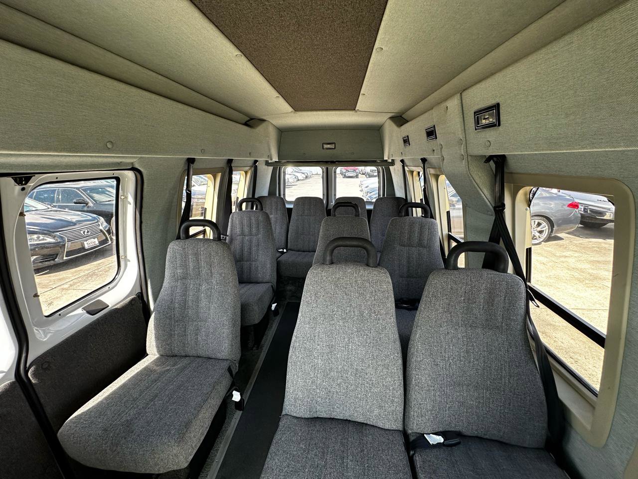 Used 2004 Ford E-250 and Econoline 250 Extended RWD image 37