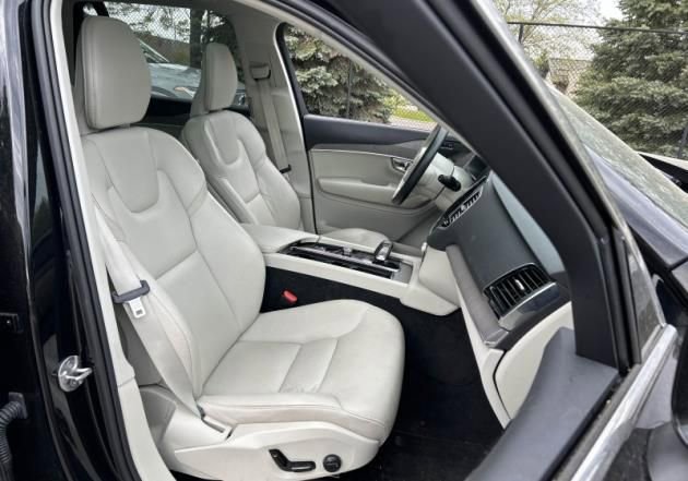 Used 2023 Volvo XC90 B5 Plus w/ Protection Package Premier AWD/4WD image 10