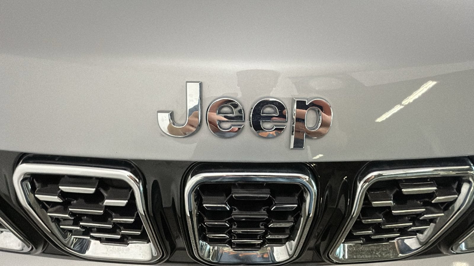 Used 2025 Jeep Compass Limited AWD/4WD image 10