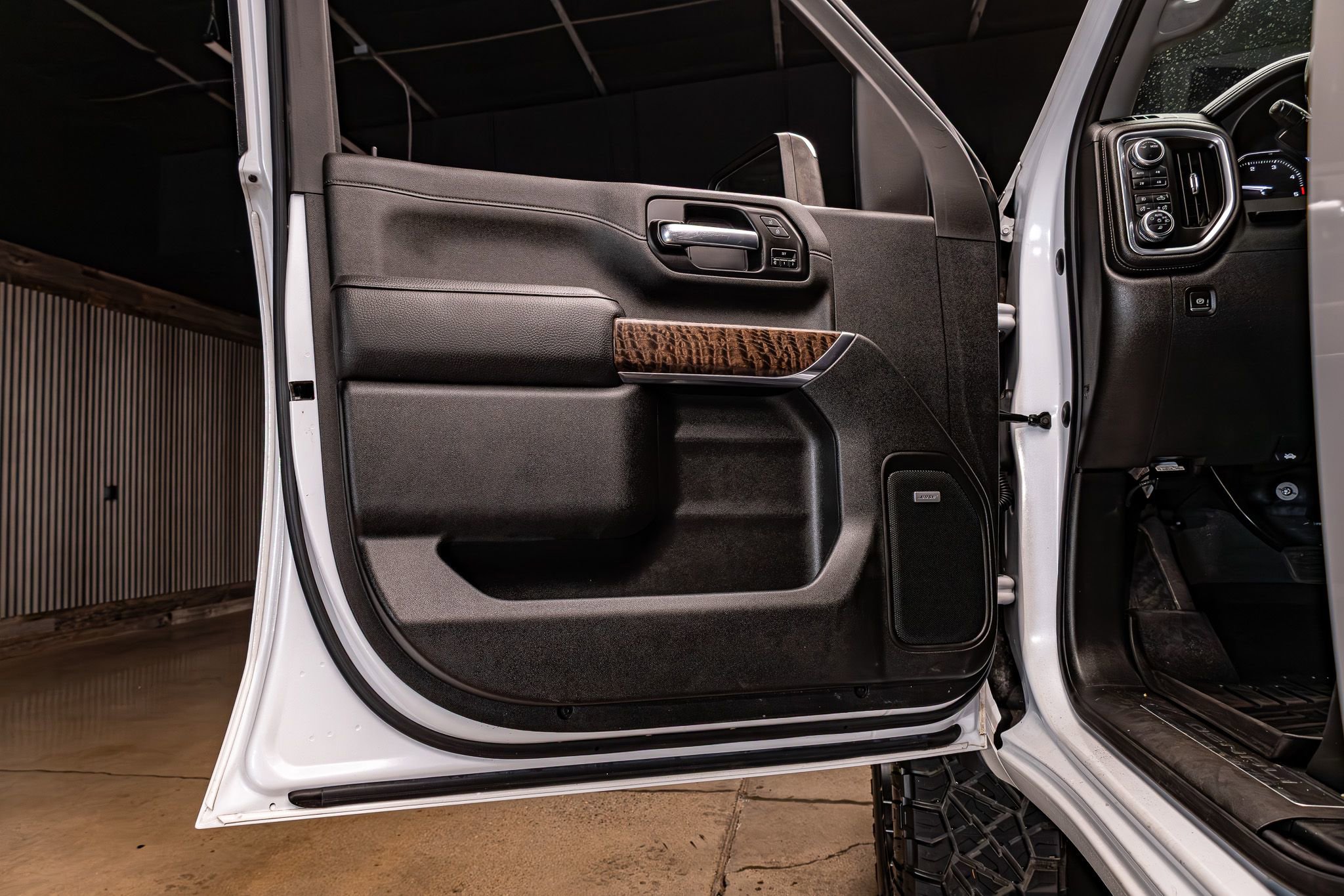 Used 2022 GMC Sierra 2500 Denali w/ Denali Ultimate Package image 33