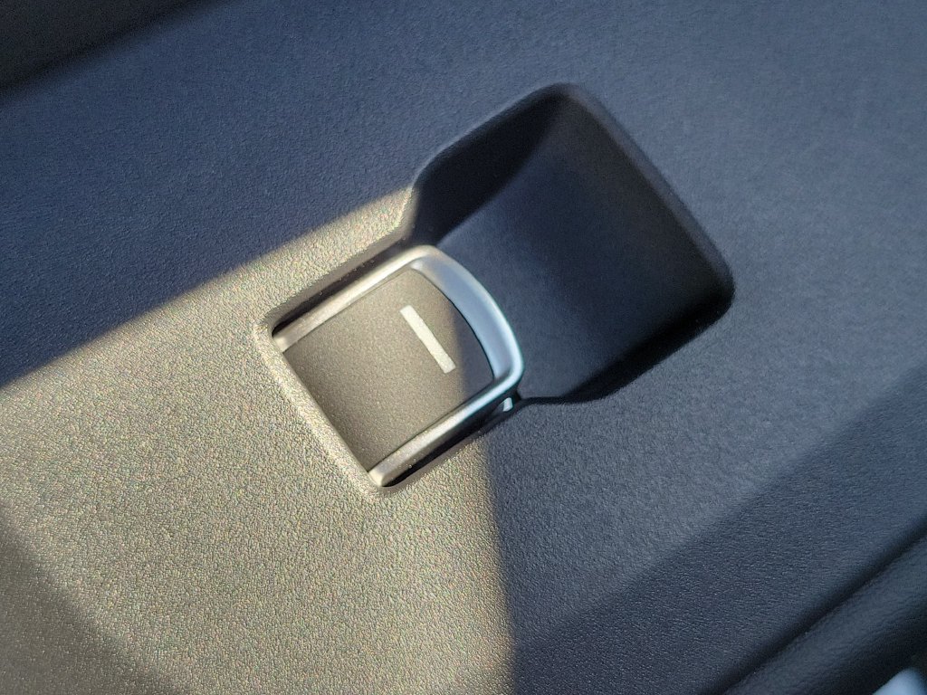 Used 2027 Honda HR-V EX-L image 16