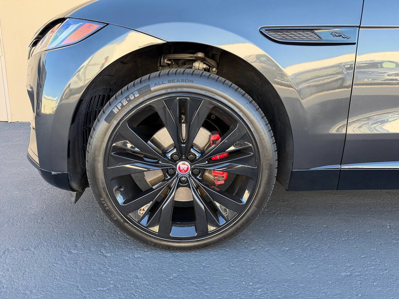 Used 2022 Jaguar F-PACE S AWD/4WD image 9