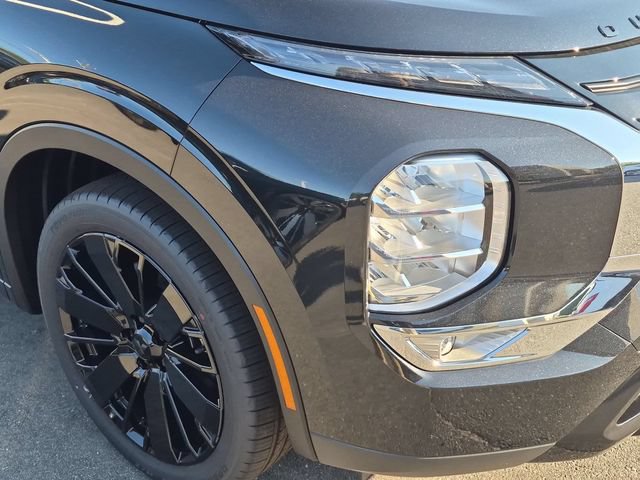New 2026 Mitsubishi Outlander LE FWD image 9