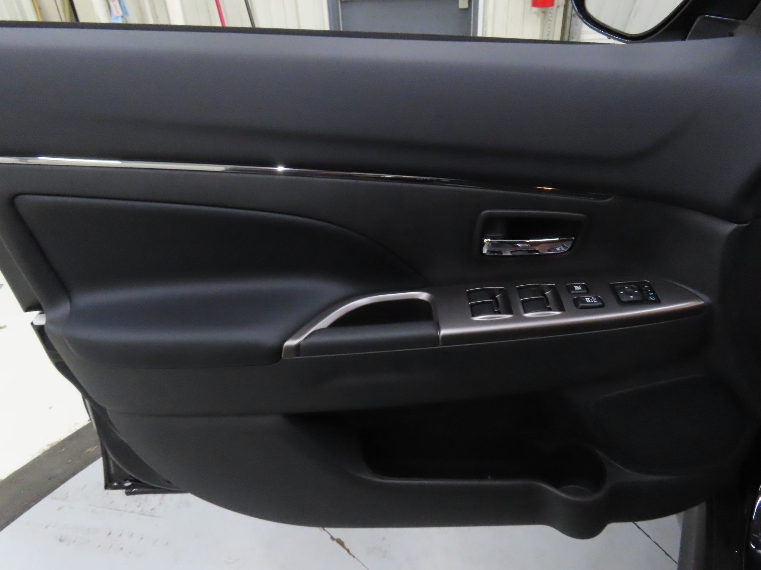 New 2025 Mitsubishi Outlander Sport SE image 9