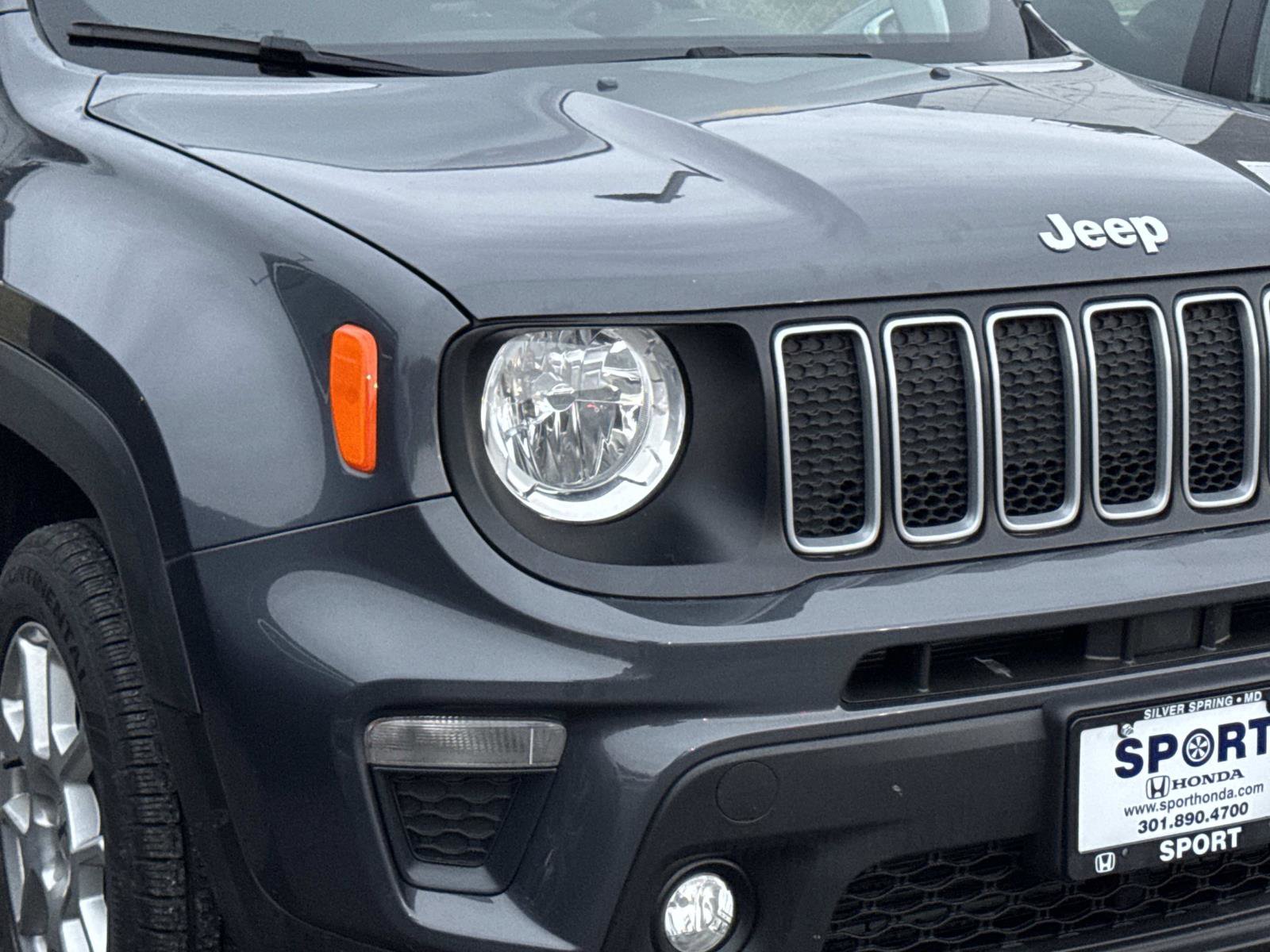 Used 2022 Jeep Renegade Latitude image 4