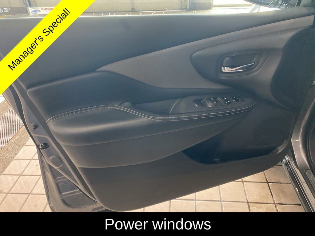 Used 2024 Nissan Murano SV image 10
