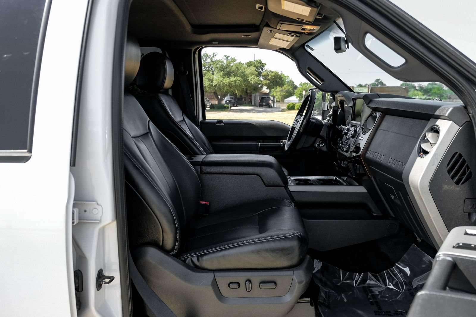 Used 2016 Ford F350 Lariat w/ Lariat Ultimate Package AWD/4WD image 35