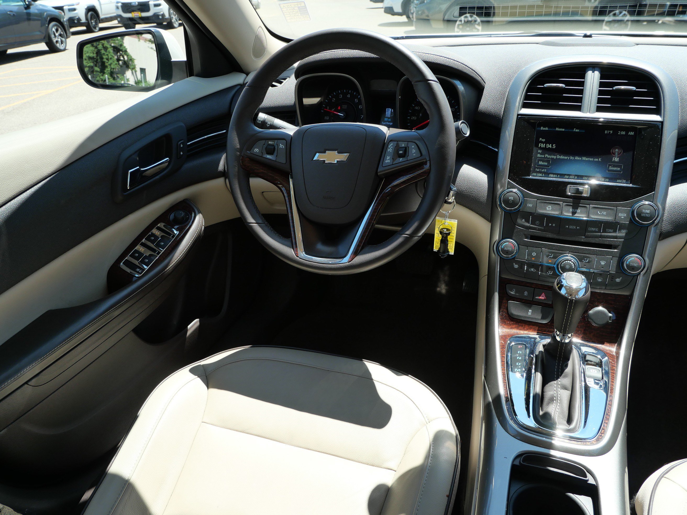 Used 2013 Chevrolet Malibu Eco w/ Leather Package FWD image 9