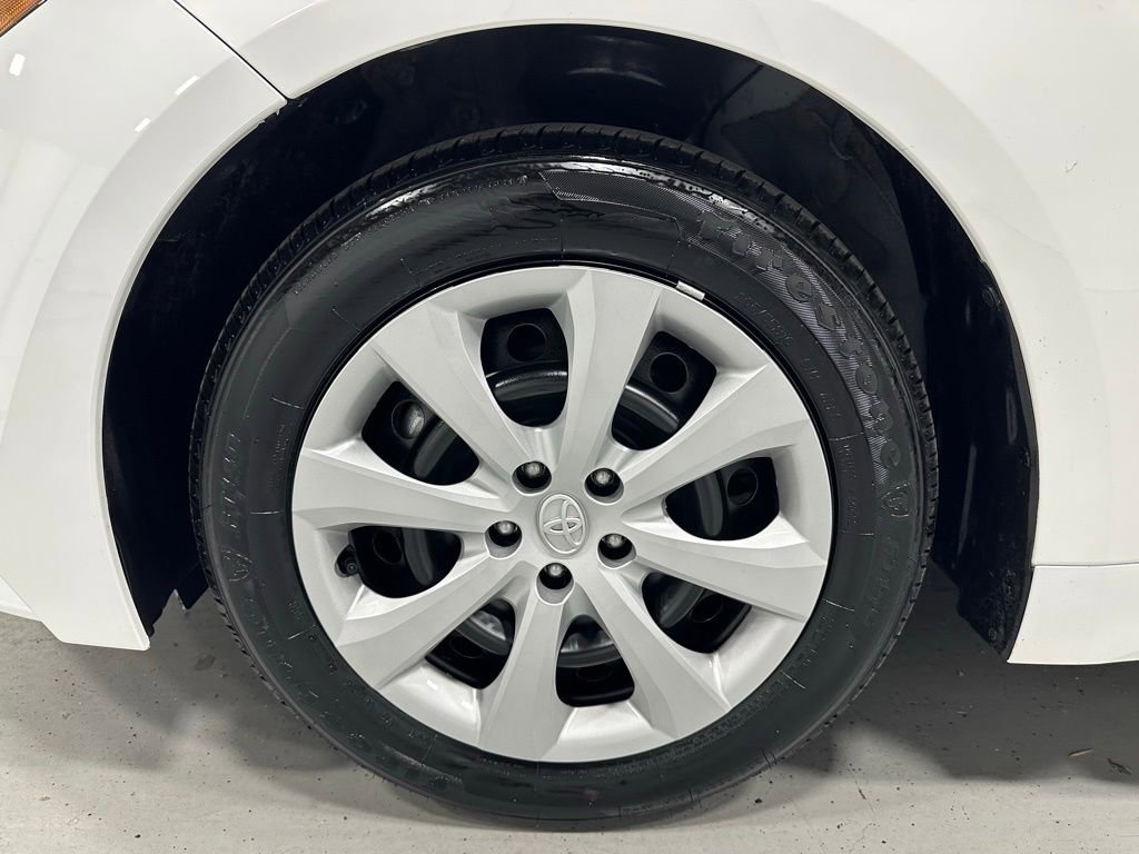 Used 2025 Toyota Corolla LE FWD image 60