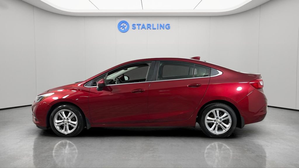 Used 2017 Chevrolet Cruze LT w/ Convenience Package FWD image 4