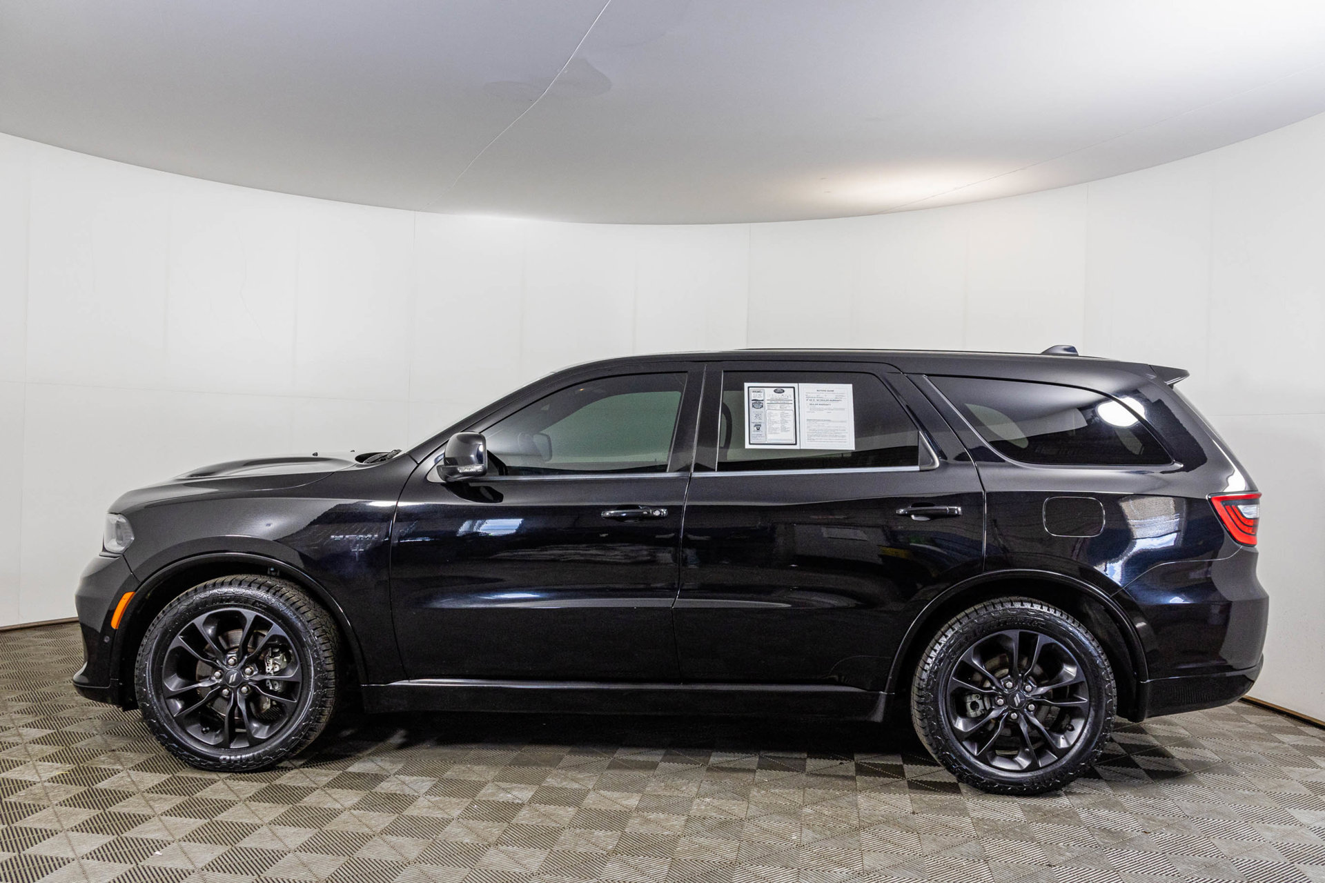 Used 2021 Dodge Durango R/T w/ Blacktop Package AWD/4WD image 24