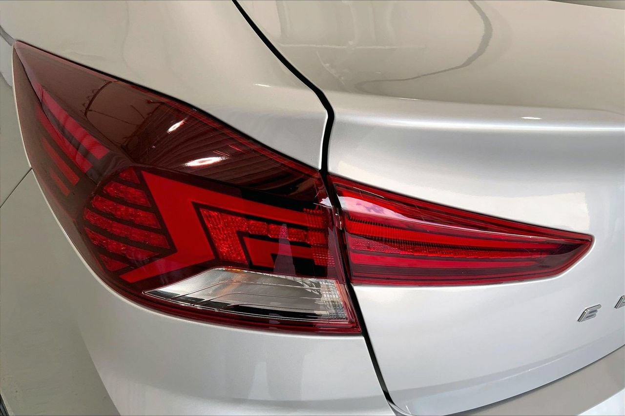 Used 2020 Hyundai Elantra Limited FWD image 29